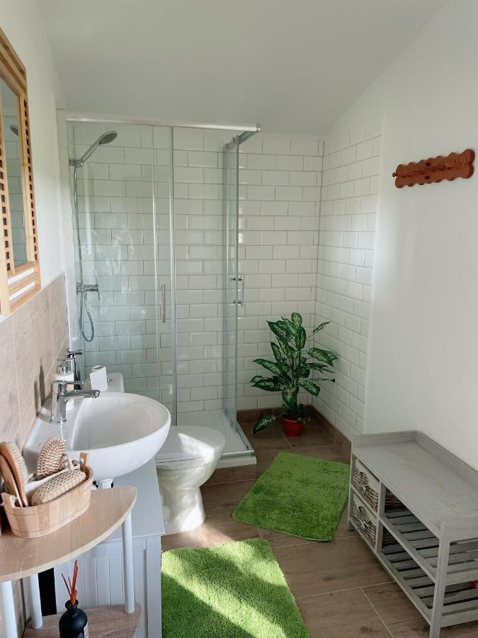 Landhaus Mit Pool, Bungalow In Der Natur Hohenbollentin Exterior foto